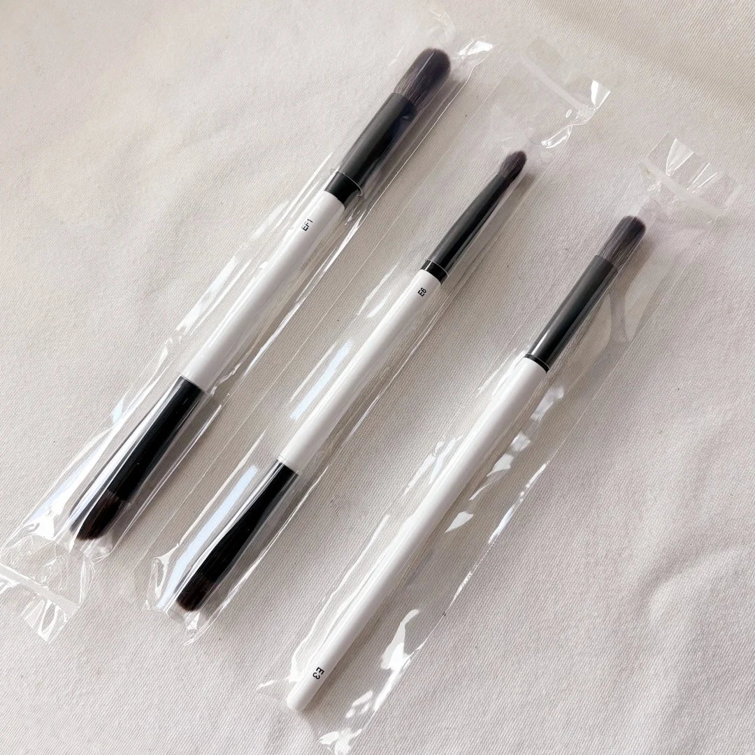 F Four (2 in 1) Dual-Ended Makeup Brush | Foundation, Concealer, Bronzer, Blush & Eyeshadow