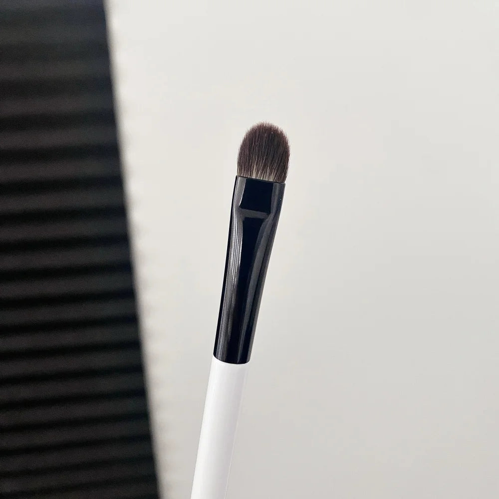 F Four (2 in 1) Dual-Ended Makeup Brush | Foundation, Concealer, Bronzer, Blush & Eyeshadow