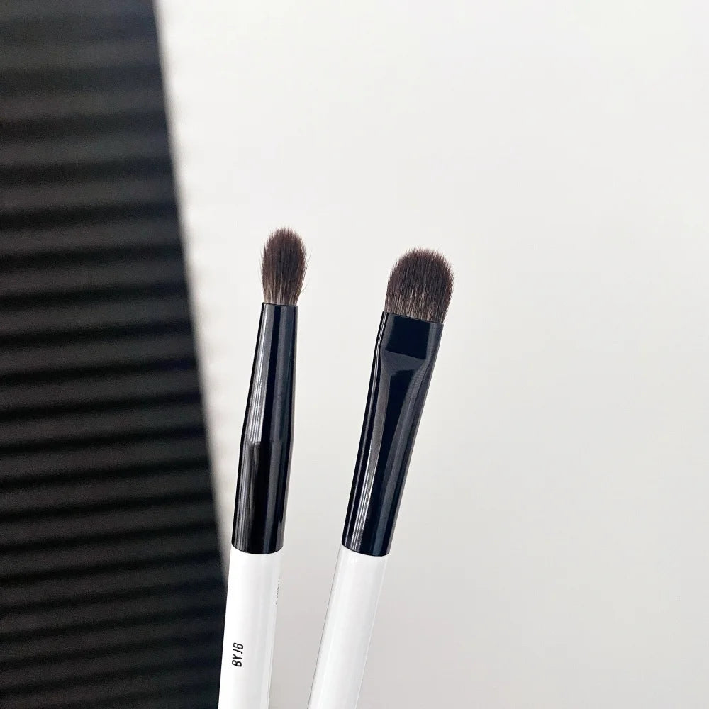 F Four (2 in 1) Dual-Ended Makeup Brush | Foundation, Concealer, Bronzer, Blush & Eyeshadow